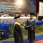 Peraih IPK Tertinggi Wisuda Ke-33 UMG: Kita Harus Jadi Lulusan yang Dirindukan Masyarakat