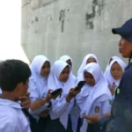 Saat SMP Mulia Belajar Langsung di Bendung Gerak Sembayat
