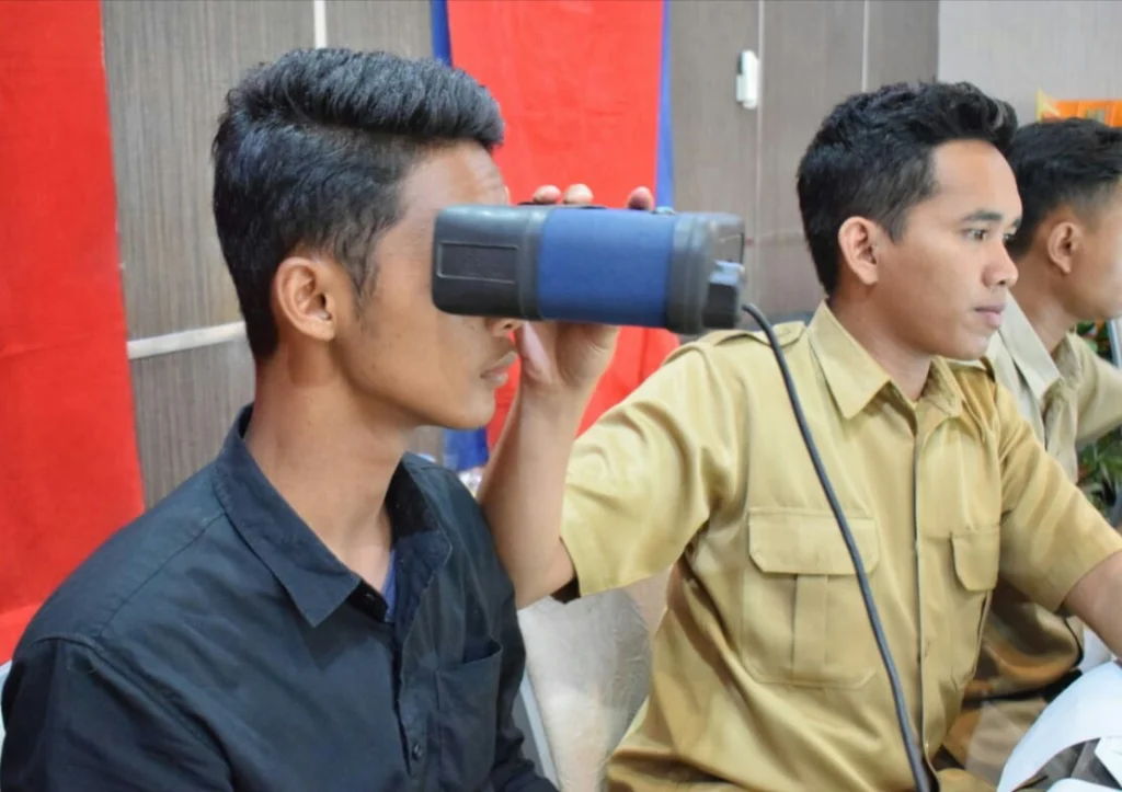 Saat Siswa Smamsatu Gresik Urus e-KTP Secepat Bikin Mi Instan