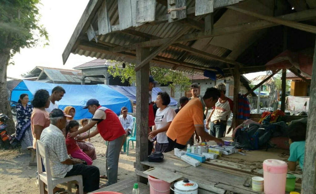 Perjuangan Relawan Medis Muhammadiyah Menembus Pengungsian yang Belum Tersentuh Pengobatan