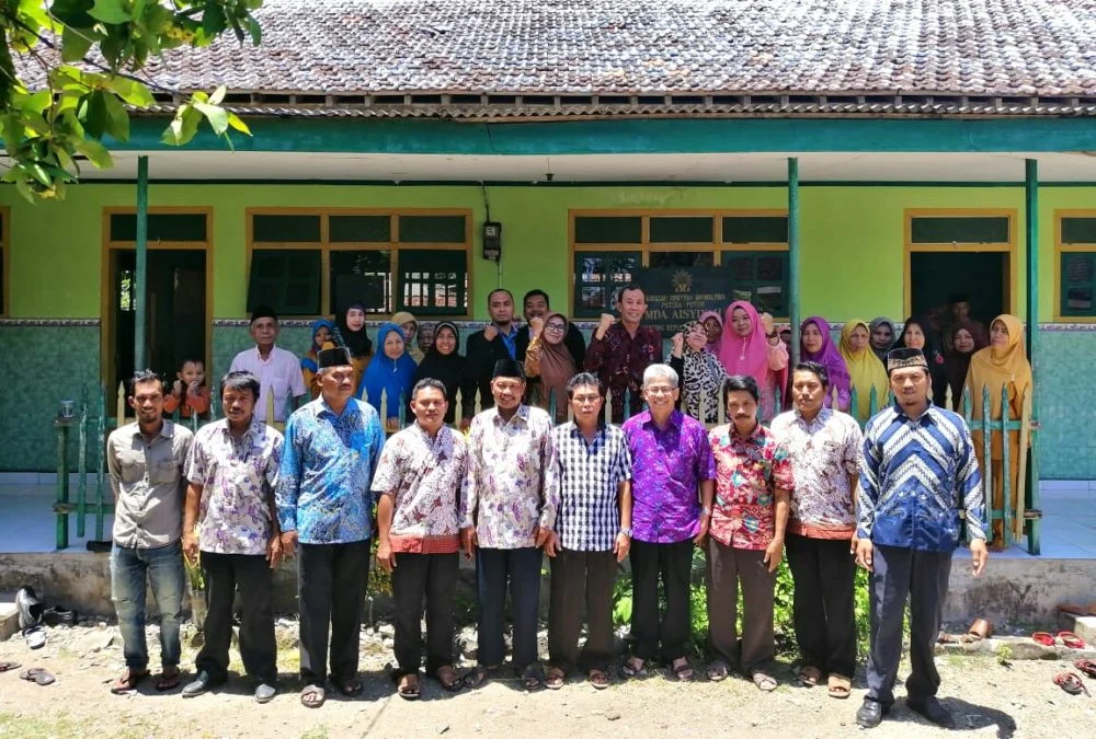 Disambut Hangat di Pulau Bawean, Nadjib Hamid dan Zainuddin Maliki Merasa seperti di Rumah Sendiri