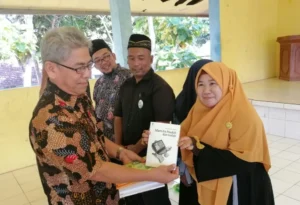 Di Hadapan Guru Bawean, Prof Zainuddin Maliki: Jadi Pendidik Itu Panggilan Jiwa