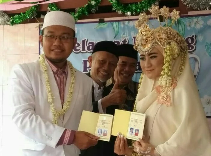 Kontributor PWMU.CO Menikah Dimakjomblangi Redakturnya