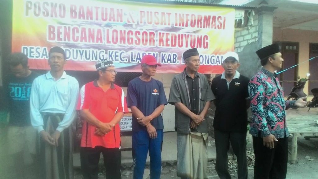 Lazismu Lamongan Bantu Korban Longsor Bengawan Solo