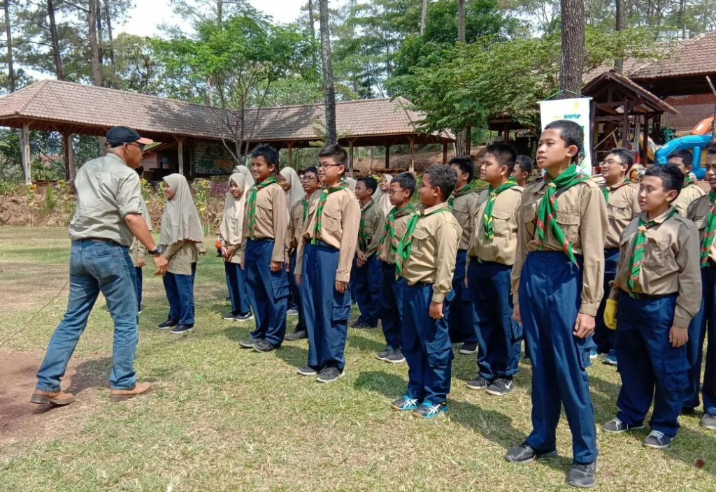 Program Kelas Internasional SMPM 12 GKB Gelar Fantastic Camp