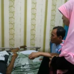 Senang Dibesuk Koleganya, Ketua Majelis Pelayanan Sosial Ini seperti Tidak Sakit