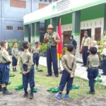 ‘Gubernur’ HW Jatim Lantik Pandu Athfal Melati SD Almadany