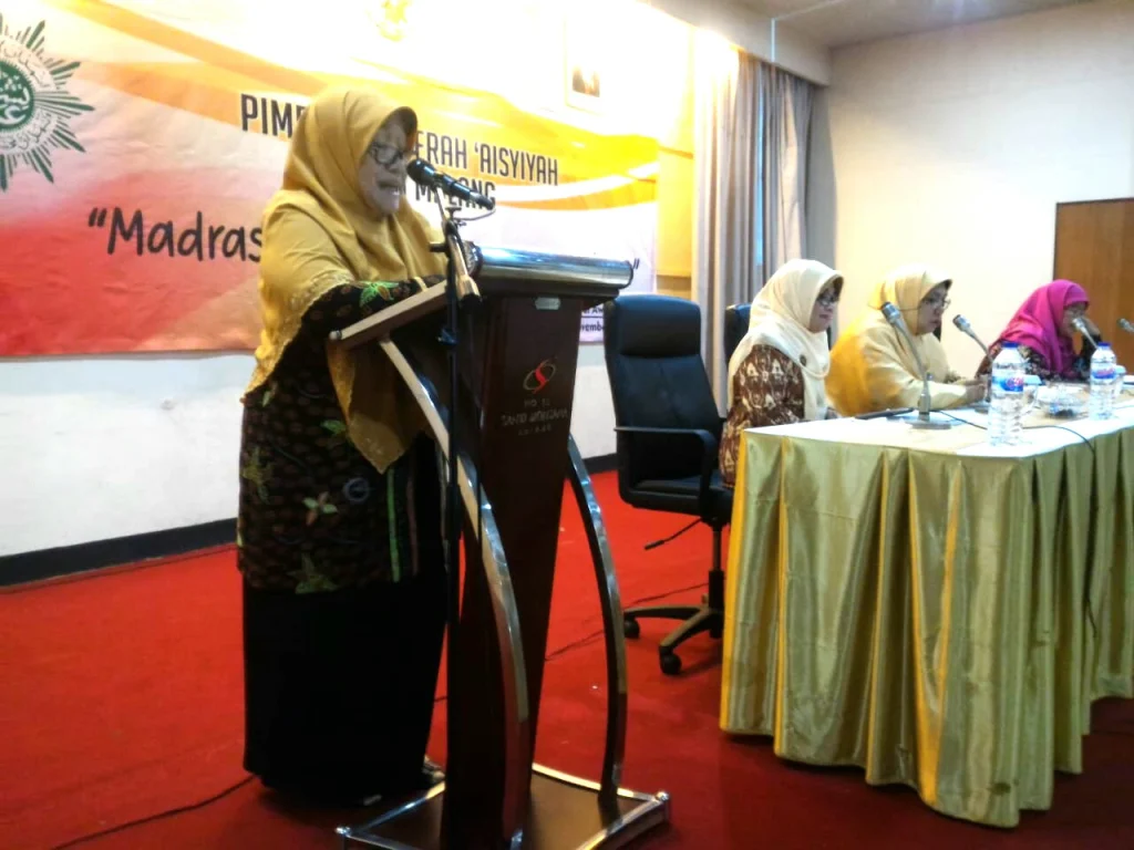 Mubalighat Aisyiyah Diminta Bisa Antarkan Perempuan Jadi Istri yang Dampingi Suami Masuk Surga