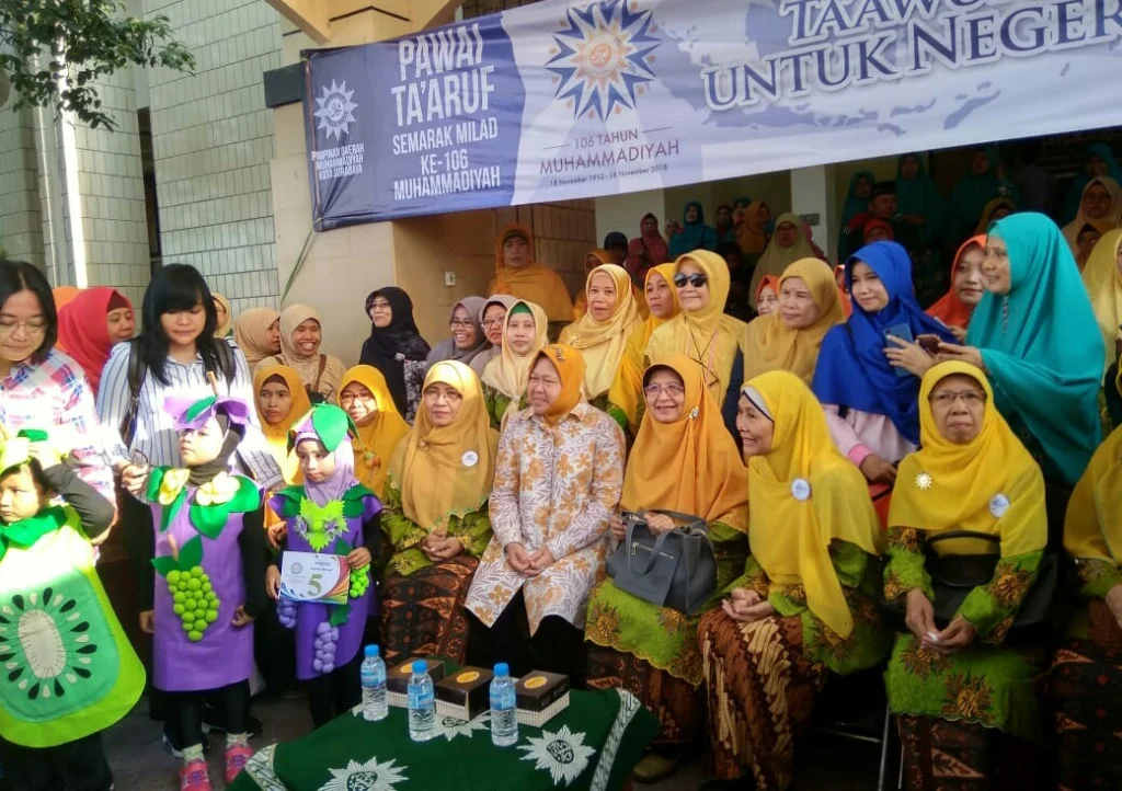 Walikota Surabaya Berangkatkan Pawai Taaruf Milad Muhammdiyah