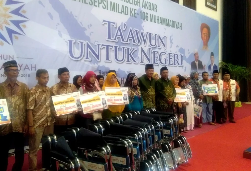 Lazismu Surabaya Salurkan Lima Macam Bantuan di Resepsi Milad Muhammadiyah