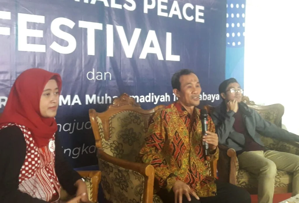 Jalan Tengah Muhammadiyah, Tidak Liberal dan Bukan Radikal