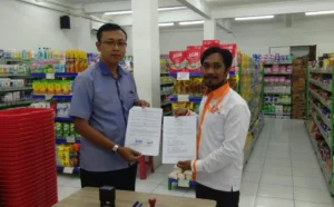 Uang Kembalian 212 Mart Gresik untuk Program Lazismu ‘Guru TPA Sejahtera’