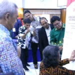 Cak Nun Ikut Tandatangani Deklarasi Pendirian LBH Muhammadiyah