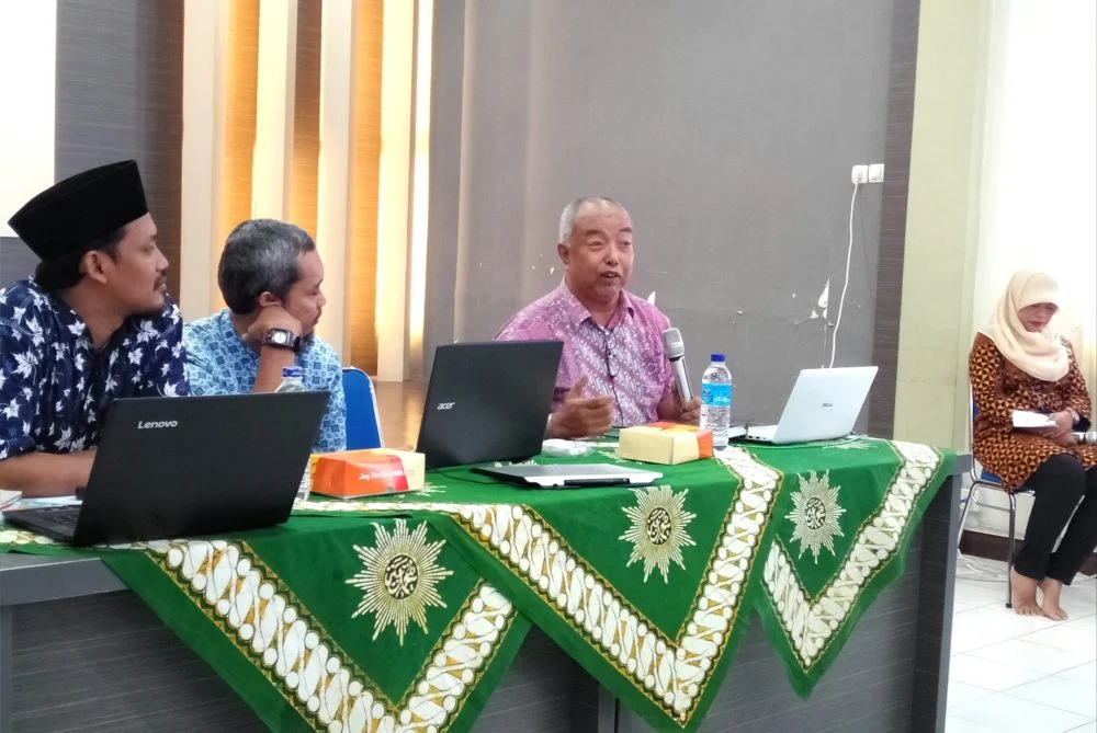 Menangis saat Mengenang Nasihat Jalan Surga bagi Guru Yang Mengajar dengan Cinta