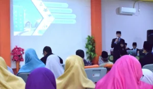 Mahasiswa Program Kaderisasi Ulama Unida Gontor Sampaikan Pemikiran dan Peradaban Islam di Smamsatu Gresik