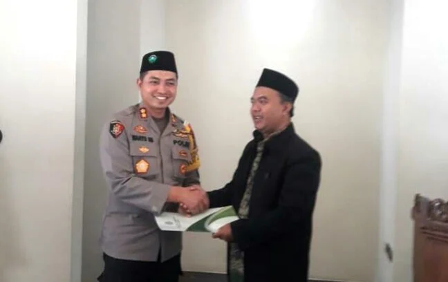 Jempol! Satu Ruangan Masjid KH Ahmad Dahlan Dijadikan Kantor BKPM Polantas Polres Gresik