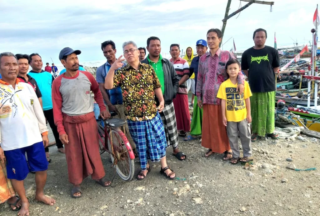 Dikunjungi Prof Zainuddin Maliki, Nelayan Weru Kompleks Minta Breakwater dan Cabut Larangan Cantrang