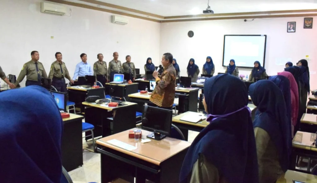 Serba Abad 21 di In House Training Sekolah Muhammadiyah Ini