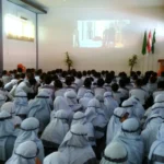 Jembatan Pensil Jadi Mata Pelajaran  Pertama di Sekolah Ini Usai Liburan