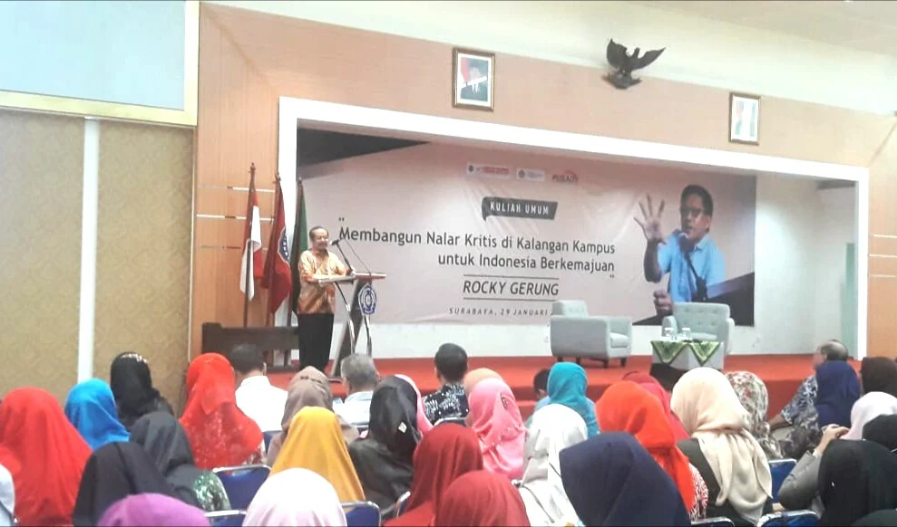 Ajak Rocky Gerung Road Show untuk Tularkan Akal Sehat