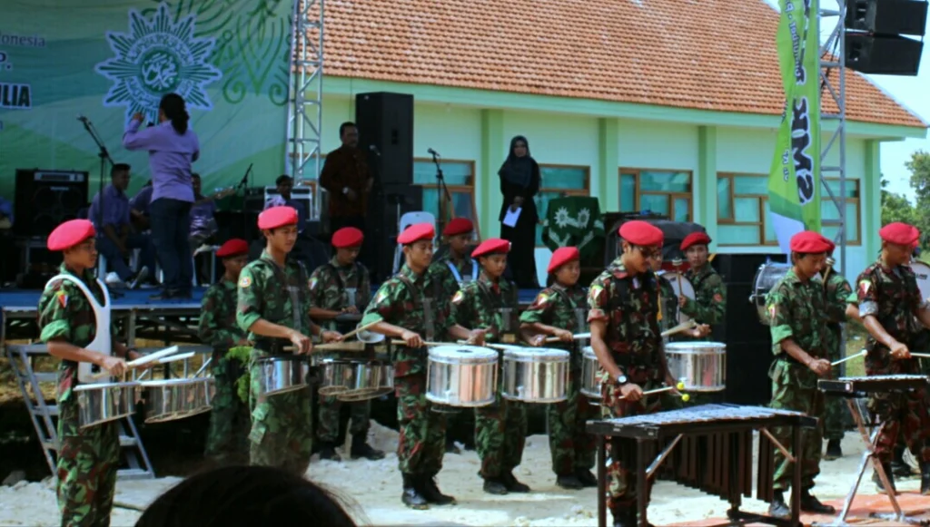 Aneka Hiburan Ramaikan Peresmian Gedung SMKM 5 Gresik oleh Mendikbud