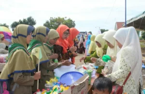 Mendikbud Resmikan Gedung USB, Aisyiyah-Nasyiah Gelar Bazar