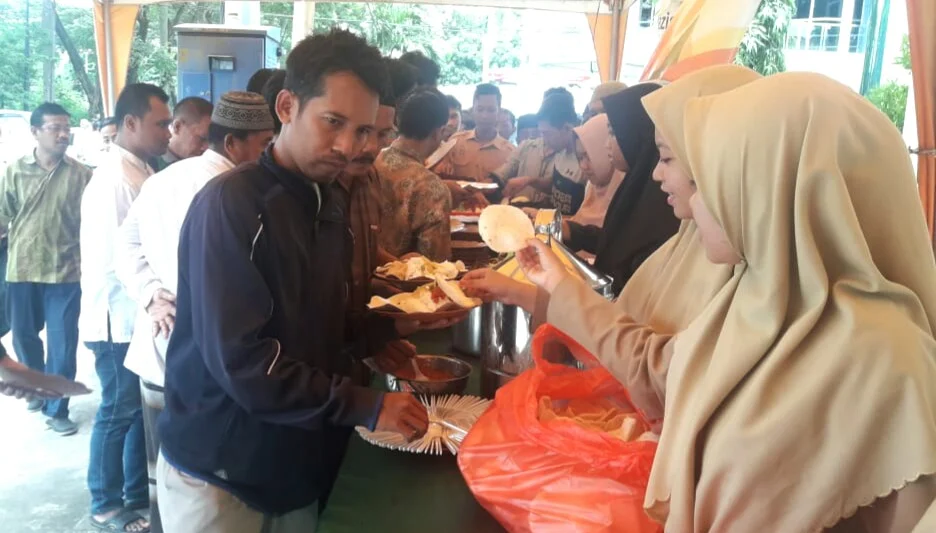 Sudah Dapat Makan Gratis, Bisa Ngobrol soal Sosok Pemimpin pada Pemilu 2019