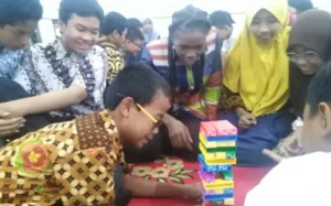 Mahasiswi Zimbabwe Ini Terkejut di Indonesia Orang Bisa Merokok dan Meludah di Sembarang Tempat