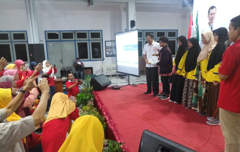 Lazismu GKB Kucurkan Rp 65 Juta per Triwulan untuk Program Beasiswa Pendidikan