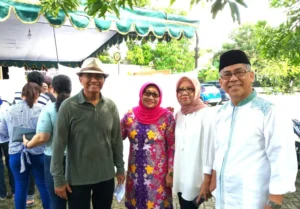 Caleg DPR RI Prof Zainuddin Maliki Nyoblos bareng Dahlan Iskan