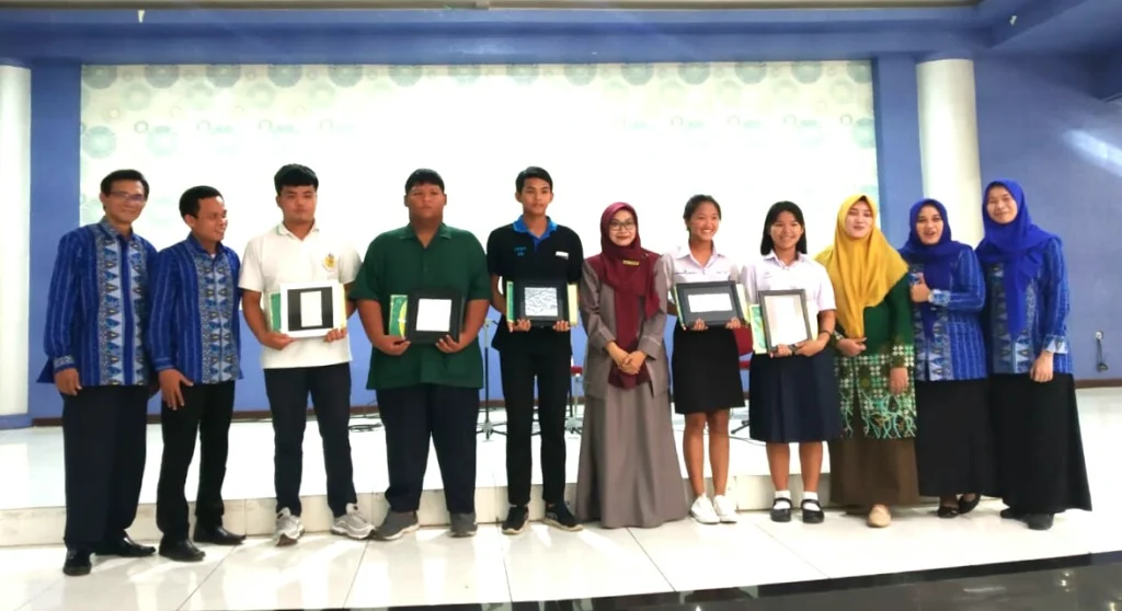 Enam Siswa Thailand Ini Tinggalkan Kesan Indah di Smamda Sidoarjo