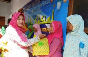 Berlokasi di Tengah Hutan, Ranting Aisyiyah Ini Mampu Bagikan 223 Paket Sembako