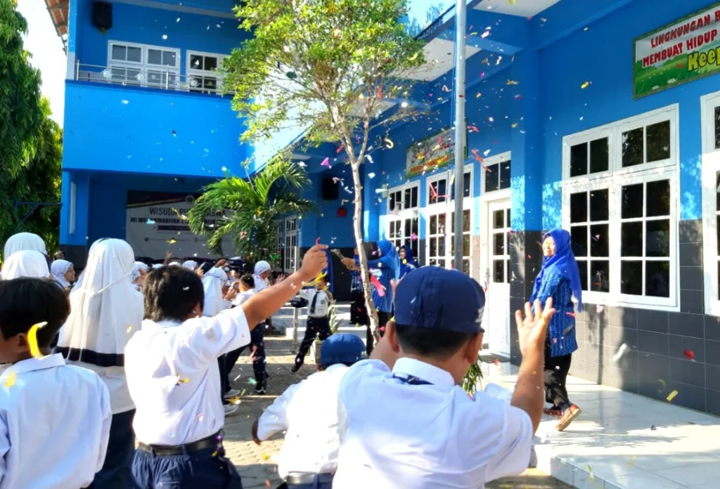 Hebohnya Pembukaan MOS di Mimdaka