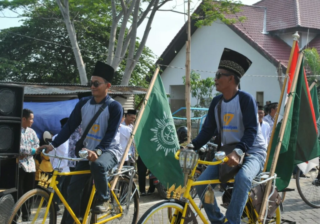 Komunitas Onthel dan Pasmuda Gairahkan Milad Muhammadiyah di Benjeng