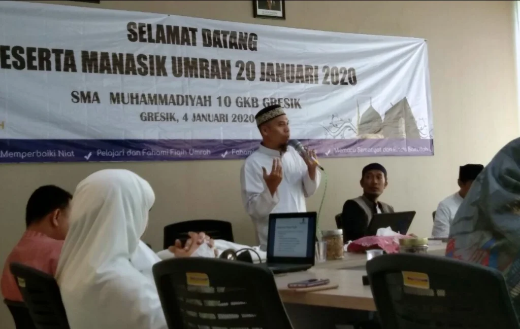 Jelang Umrah Siswa dan Keluarga, Smamio Gelar Manasik