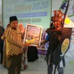 Sekolah Kreatif SDM 16 Surabaya Juara Stand Terkreatif