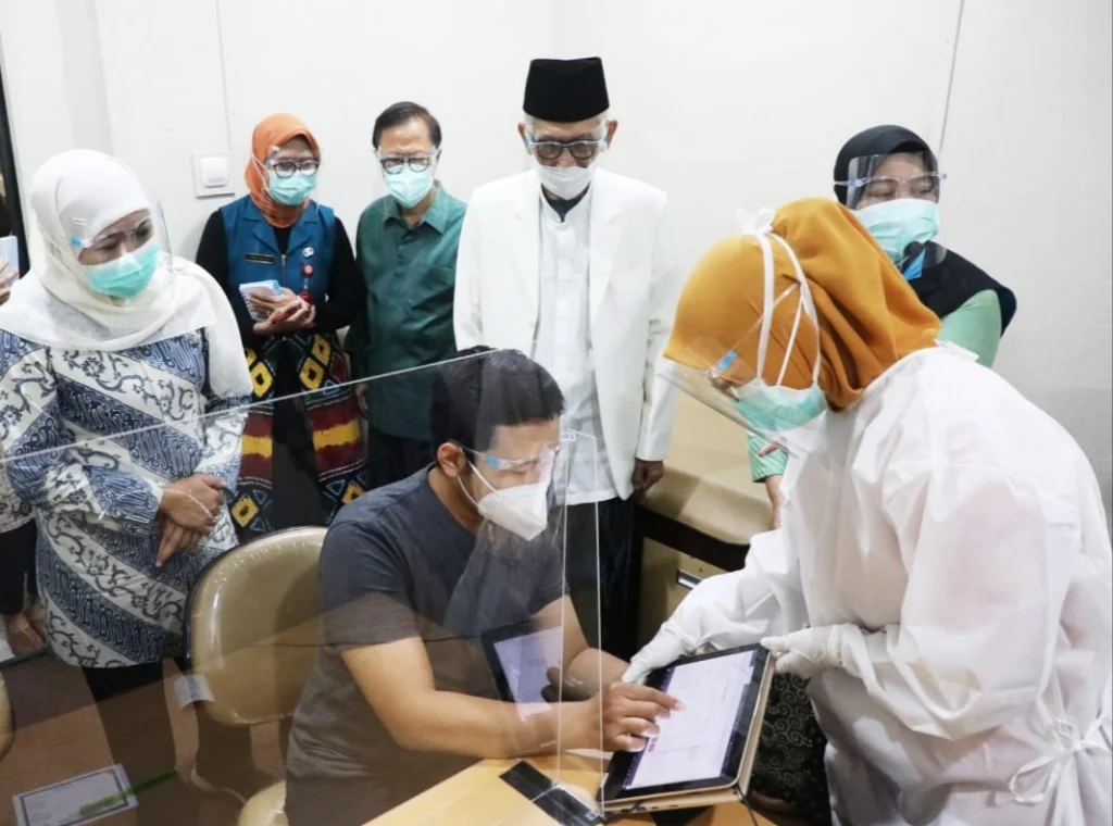 Ketua Umum MUI Hadiri Simulasi Vaksinasi Covid-19 di Jatim