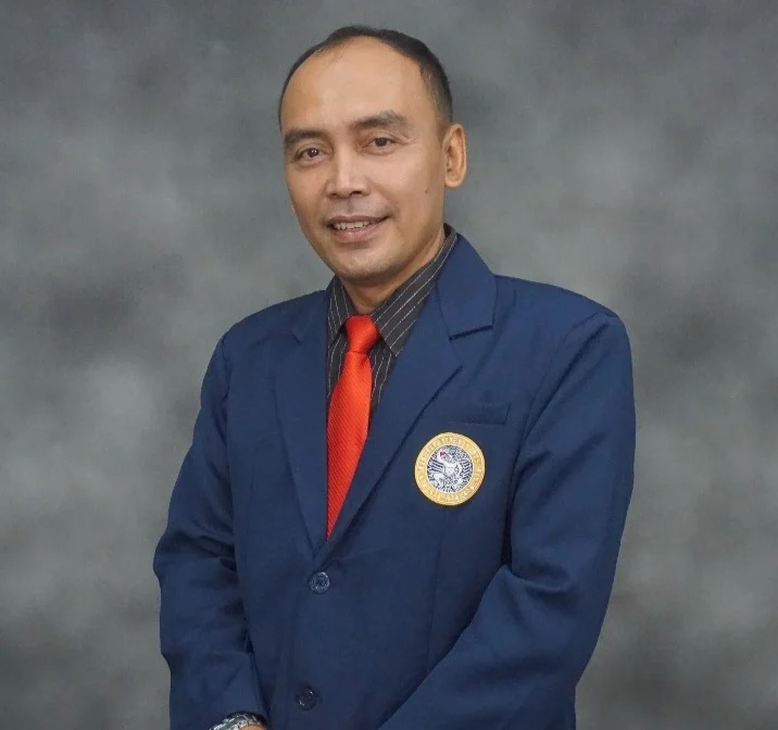 Teliti Budaya Tanean Lanjhang, Dosen UM Jember Raih Doktor