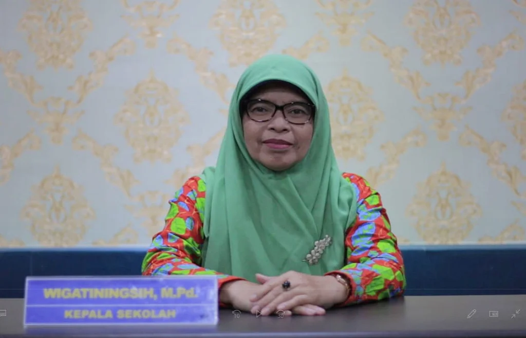 PMR Smamda Latih Siswa Peduli Kemanusiaan sejak Dini