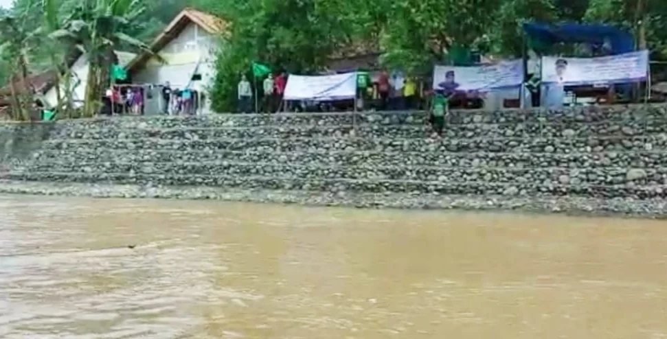 Muhammadiyah Garut Resmikan Tanggul Bronjong Senilai Rp 245 Juta