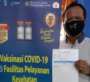 RSMG Vaksin Guru-Karyawan Smamsatu Gresik