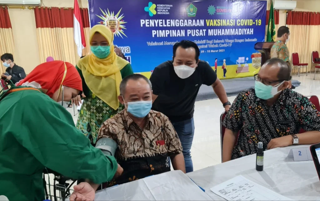Vaksinasi Serentak di Dua Kantor PP Muhammadiyah