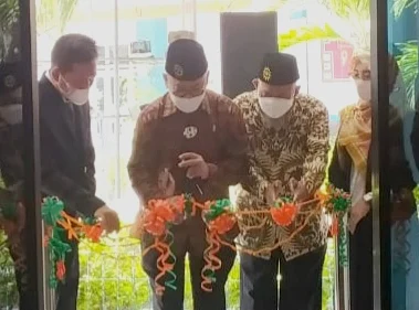 Kepala Perpustakaan Nasional Resmikan Al Hikmah Library SD Mugeb