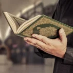 Berpegang Teguh pada Hukum Allah, Khutbah Jumat Populer