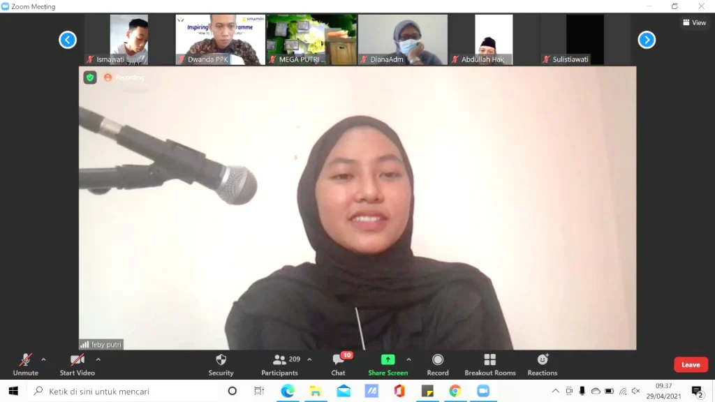 Penyanyi Single ‘Halu’ Feby Putri di Smamio: Tekuni Hobi, Temukan Passion