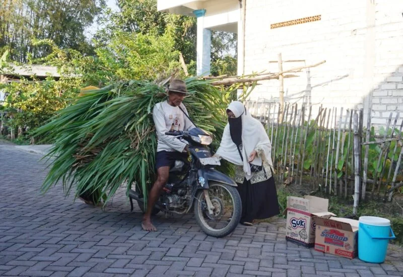 Semangat Membara Andum Takjil Nasyiah Karangwungulor