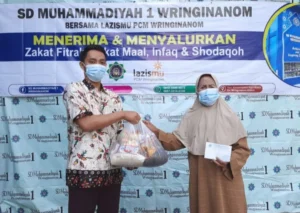 SD Muwri Tebar 116 Bingkisan Idul Fitri