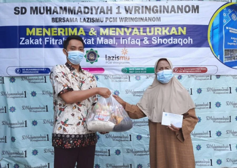 SD Muwri Tebar 116 Bingkisan Idul Fitri