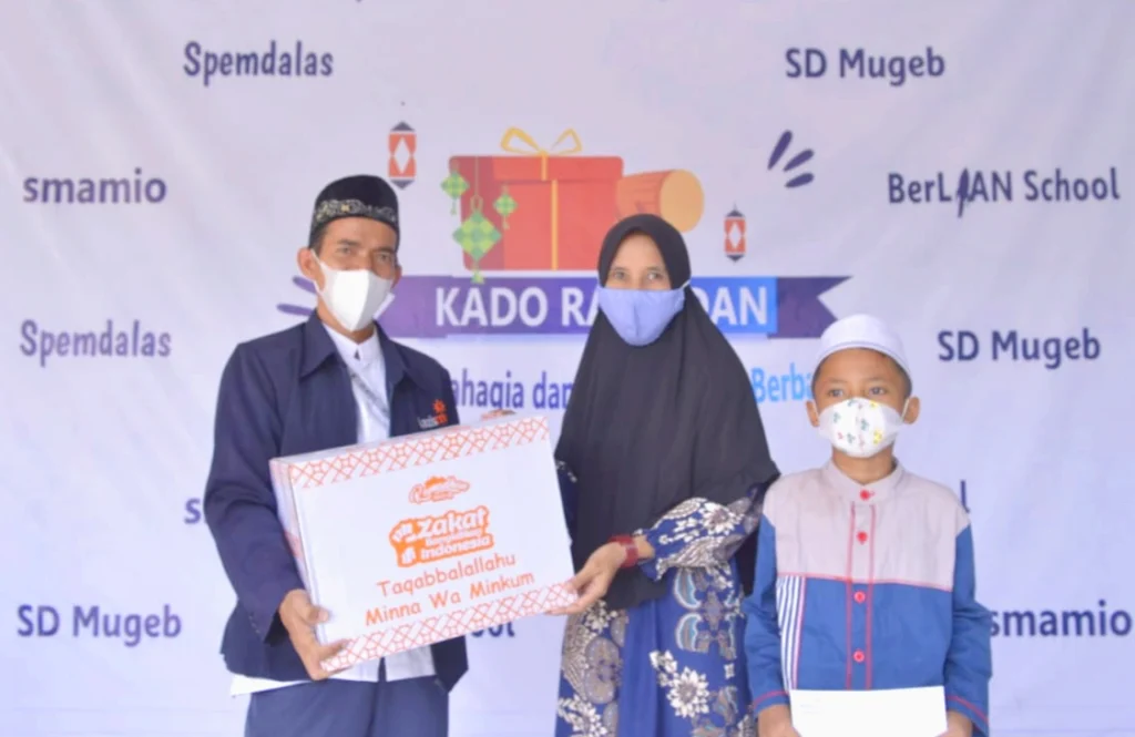 Kado Ramadhan Lazismu GKB Bikin Urip Bahagia