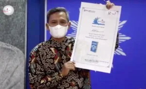 Berlian School Luncurkan Buku Sekolah Sehat Siswa Berprestasi